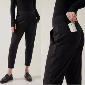 {Athleta} "Nolita Slim Tapered Crop Pant" Black Straight Leg Joggers Pants